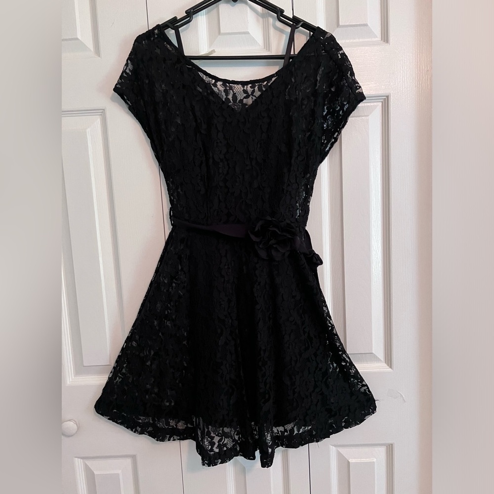 Forever 21  2-piece black lace dress with rose sash. Size S/P. Like New